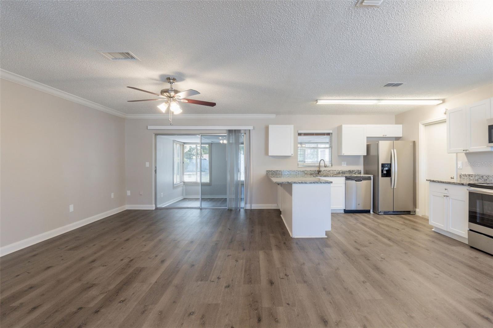 Image 12 of 31 For 4013 27th Avenue W