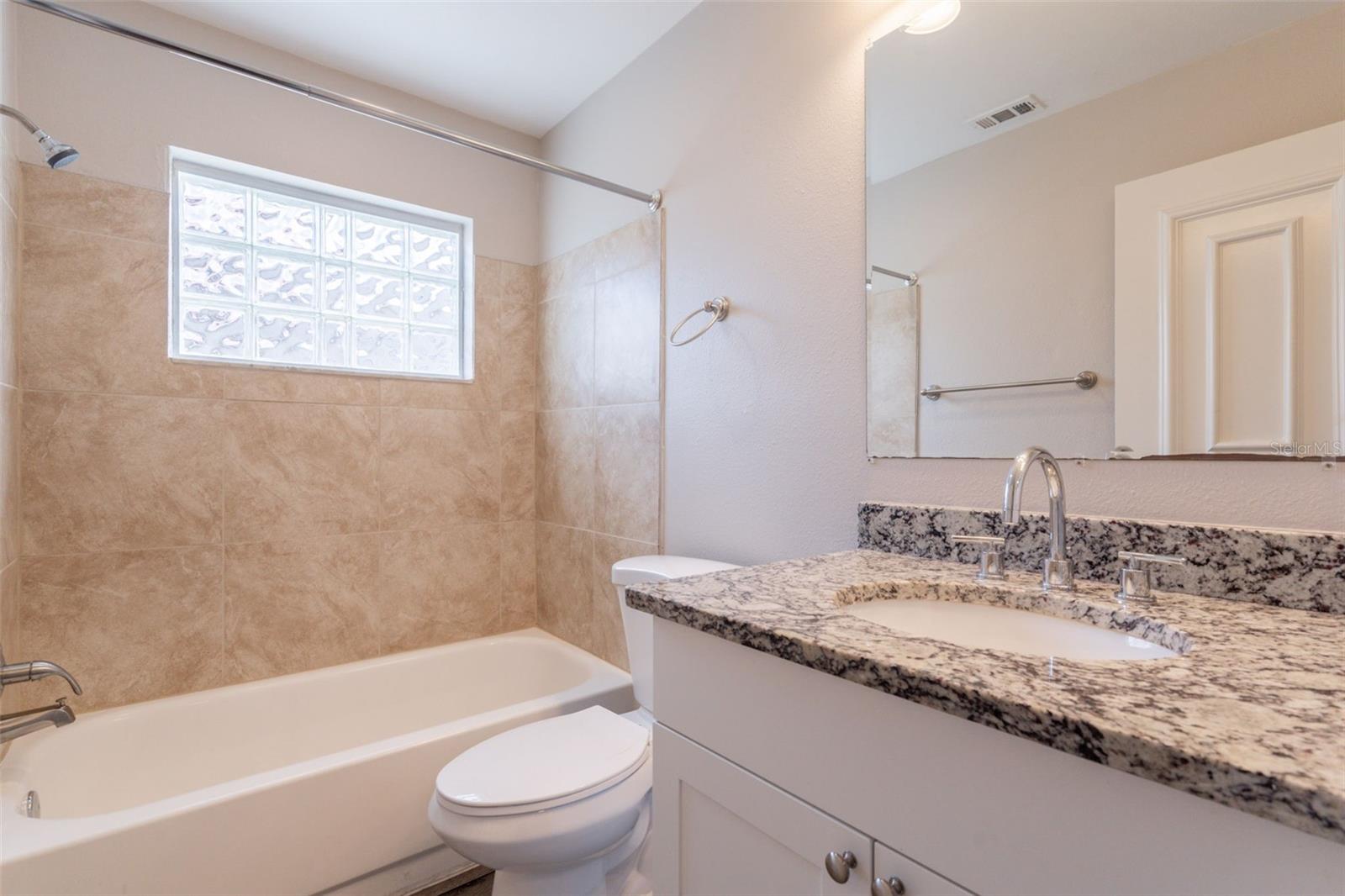 Image 13 of 31 For 4013 27th Avenue W