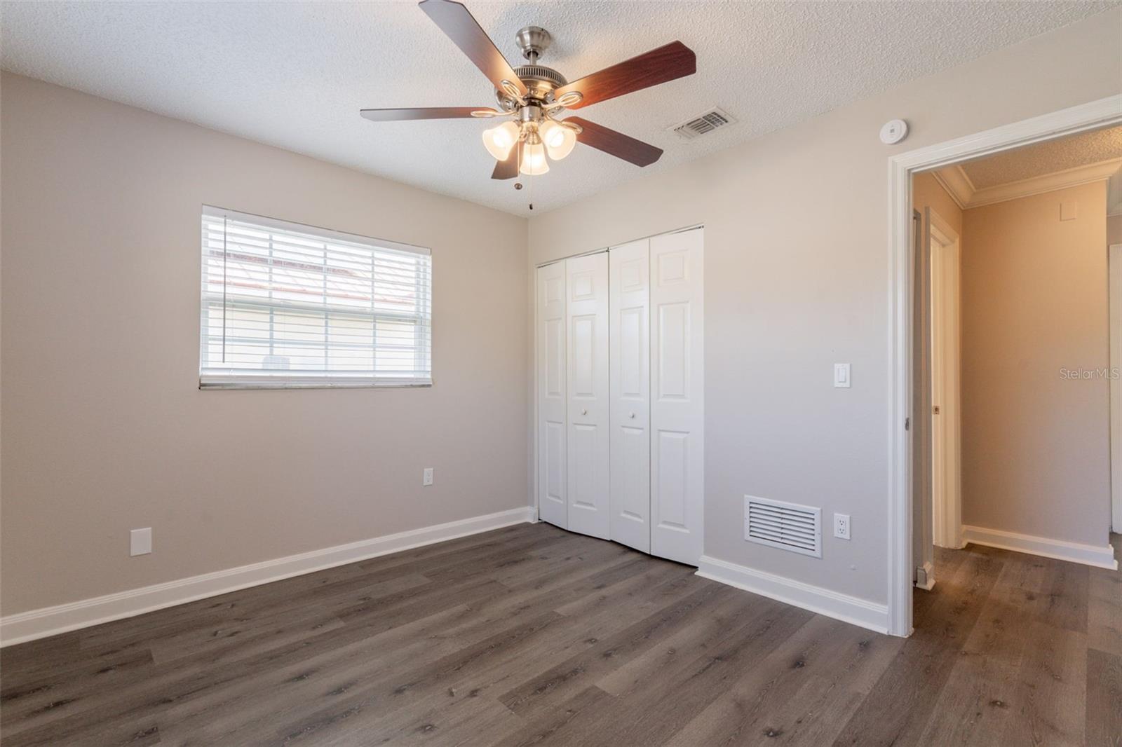 Image 15 of 31 For 4013 27th Avenue W