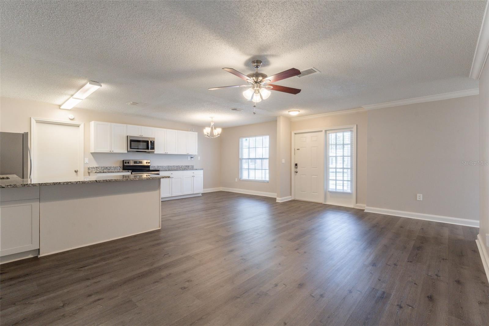 Image 4 of 31 For 4013 27th Avenue W