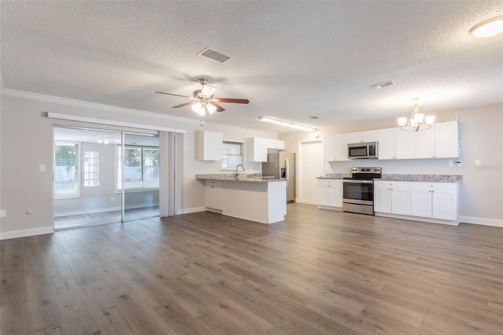 Image 5 of 31 For 4013 27th Avenue W