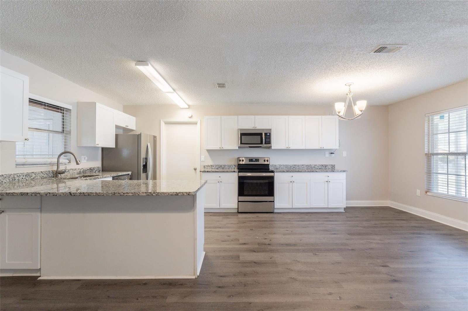 Image 6 of 31 For 4013 27th Avenue W