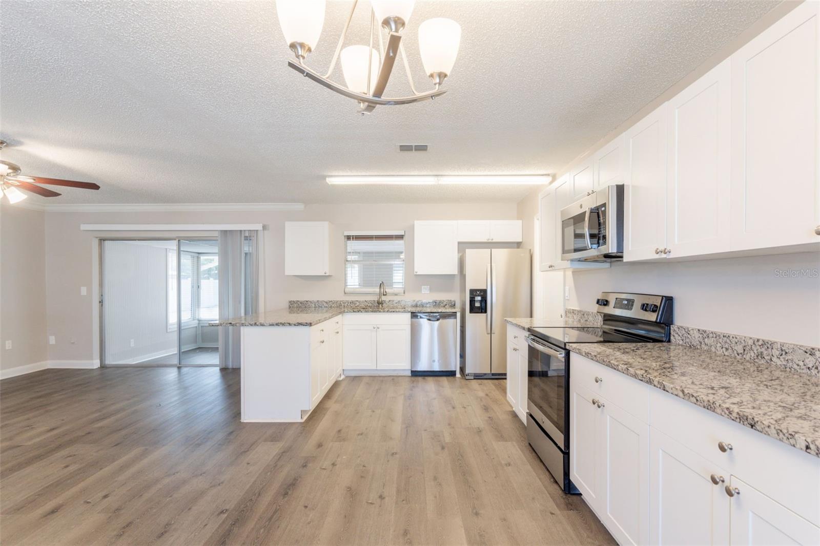 Image 8 of 31 For 4013 27th Avenue W