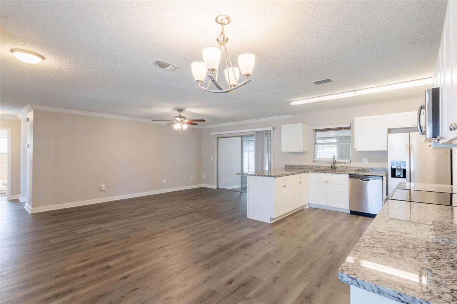 Image 9 of 31 For 4013 27th Avenue W