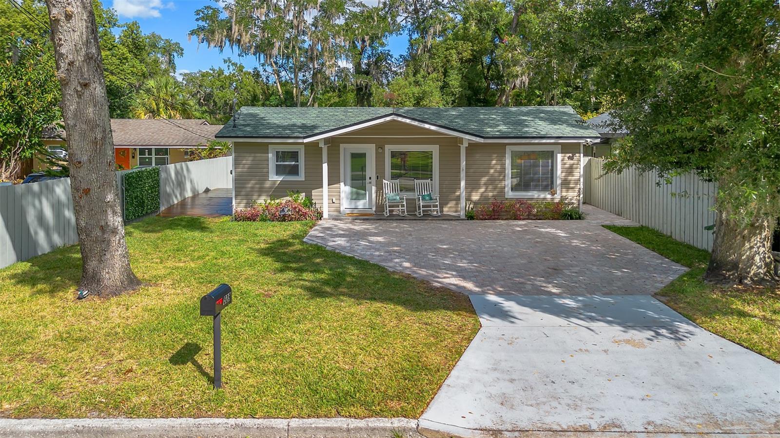 Image 27 of 35 For 529 E Harding St