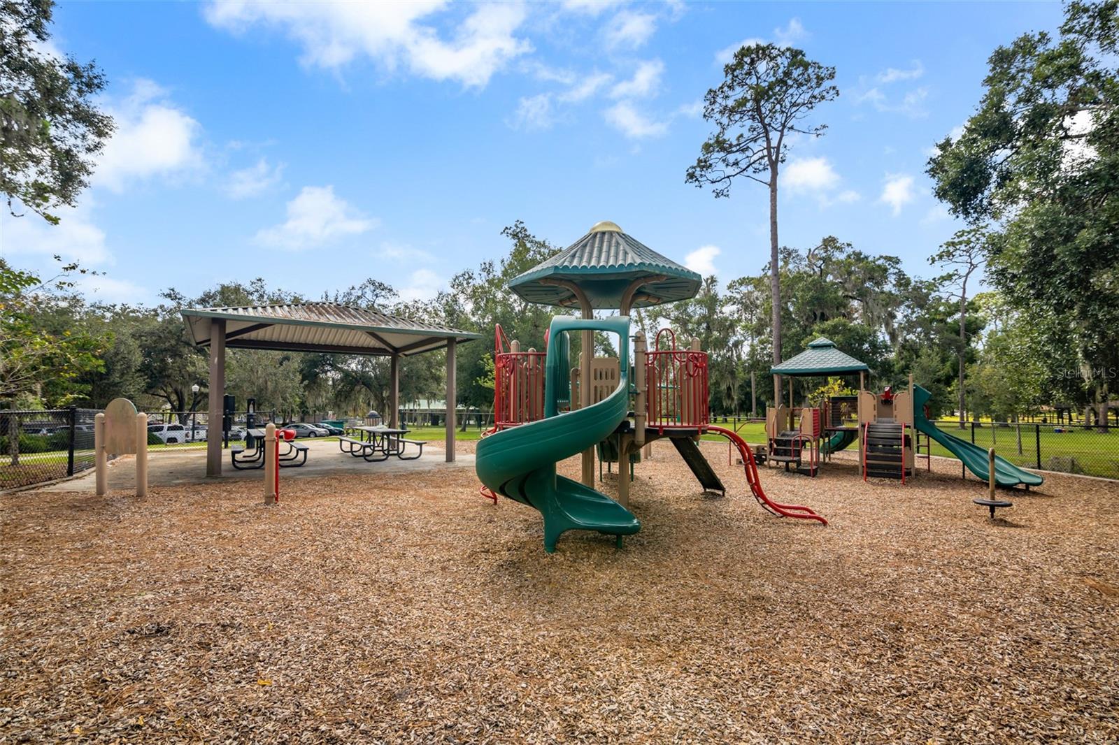 Image 29 of 35 For 529 E Harding St