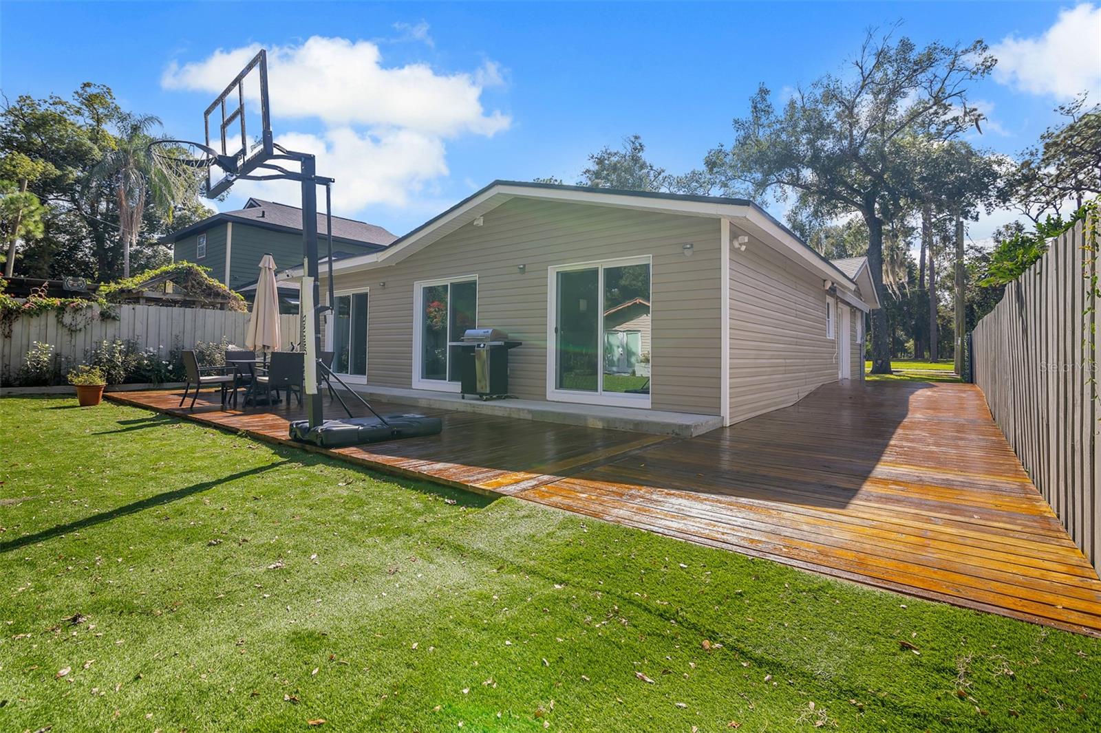 Image 30 of 35 For 529 E Harding St