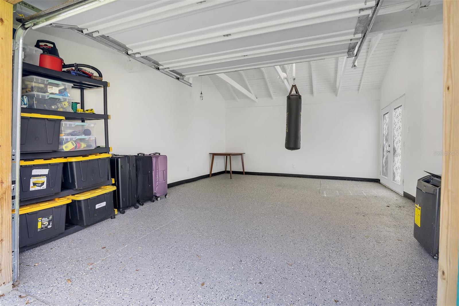 Image 32 of 35 For 529 E Harding St