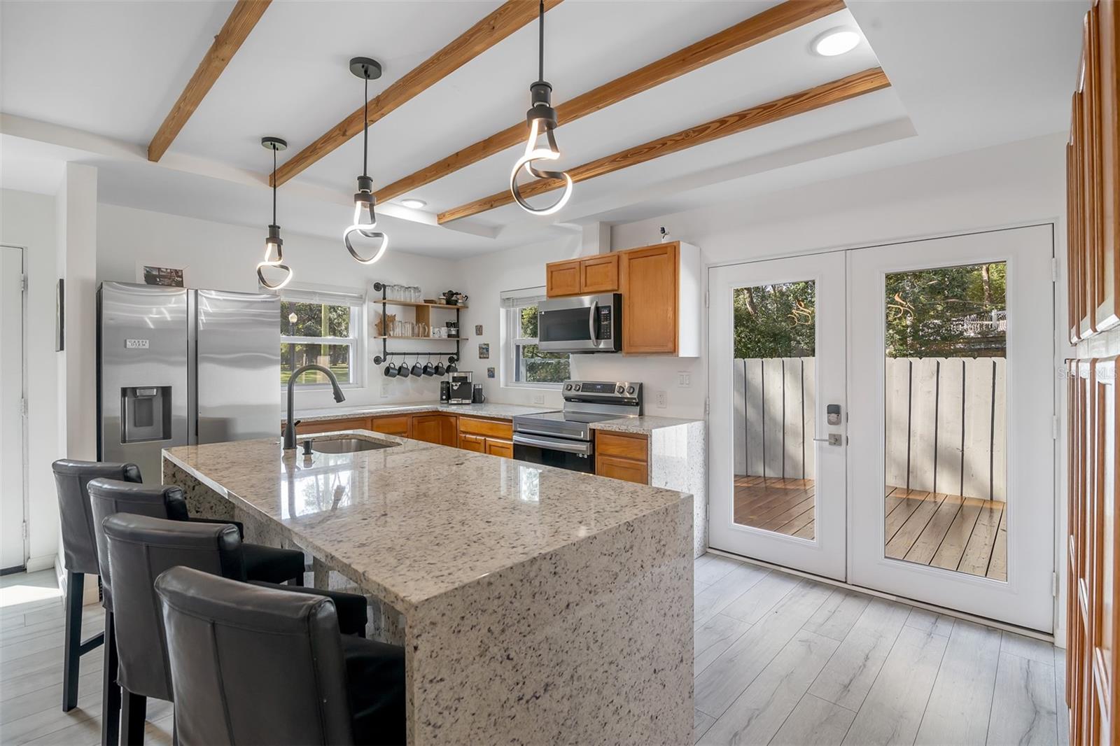 Image 6 of 35 For 529 E Harding St