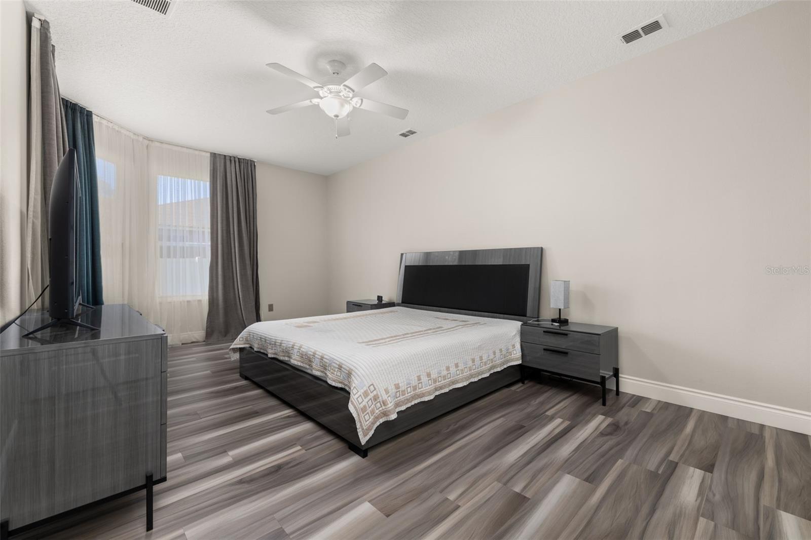 Image 19 of 65 For 13247 Hatherton Circle