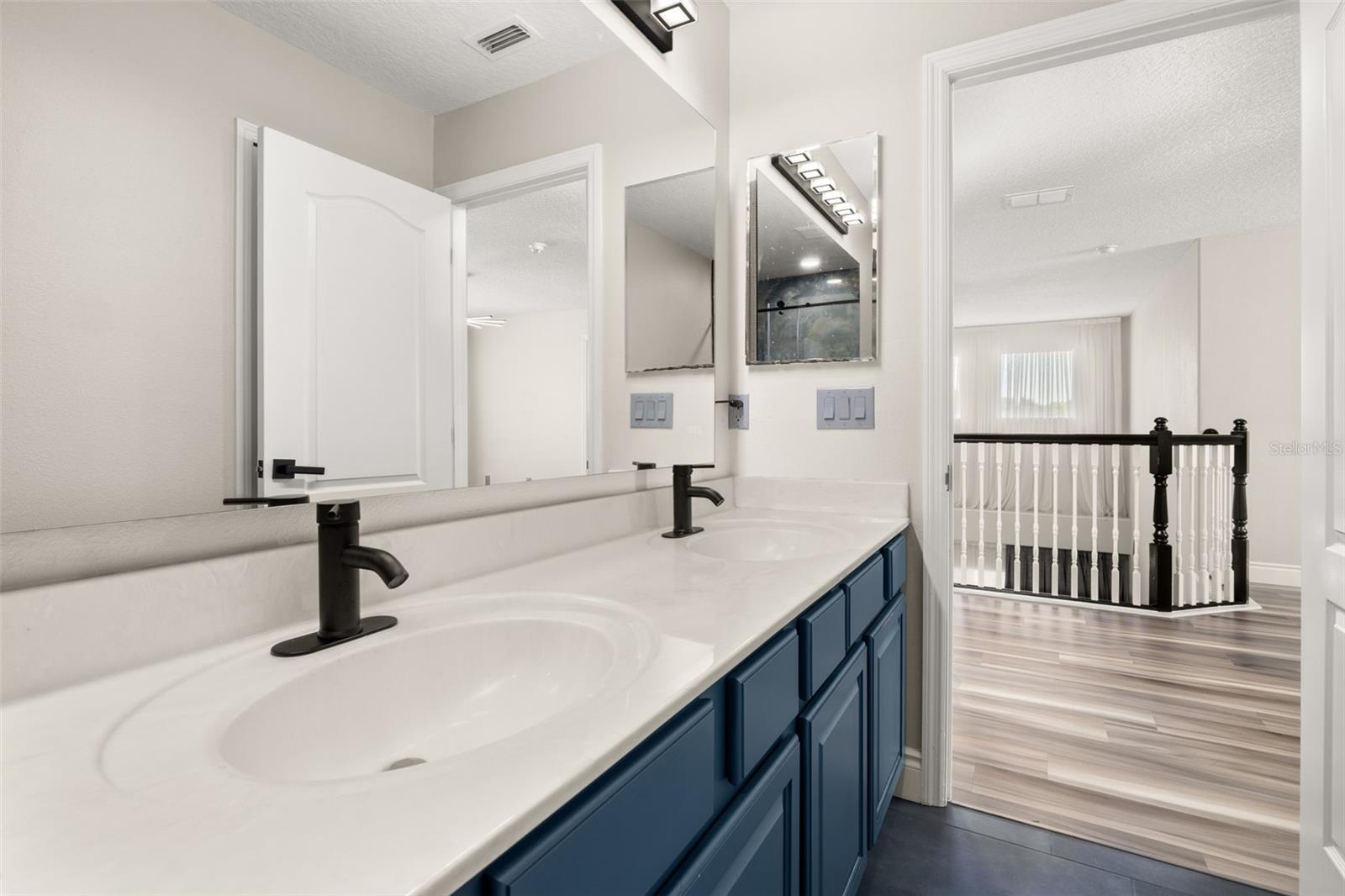 Image 36 of 65 For 13247 Hatherton Circle