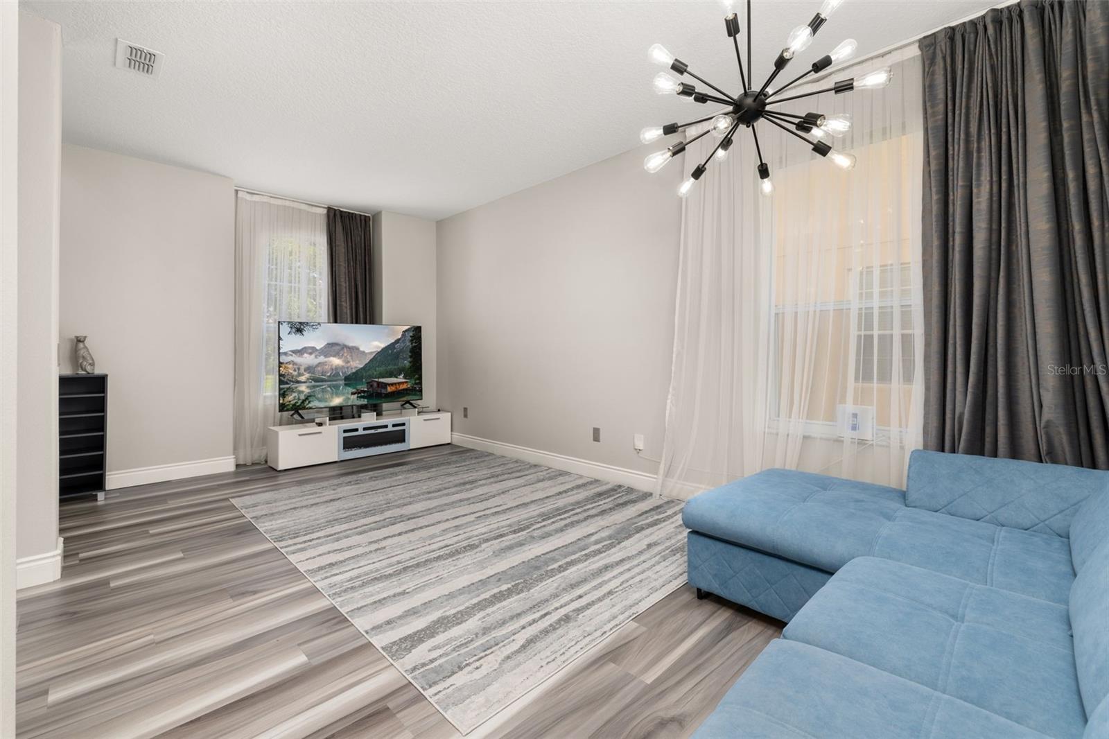 Image 6 of 65 For 13247 Hatherton Circle