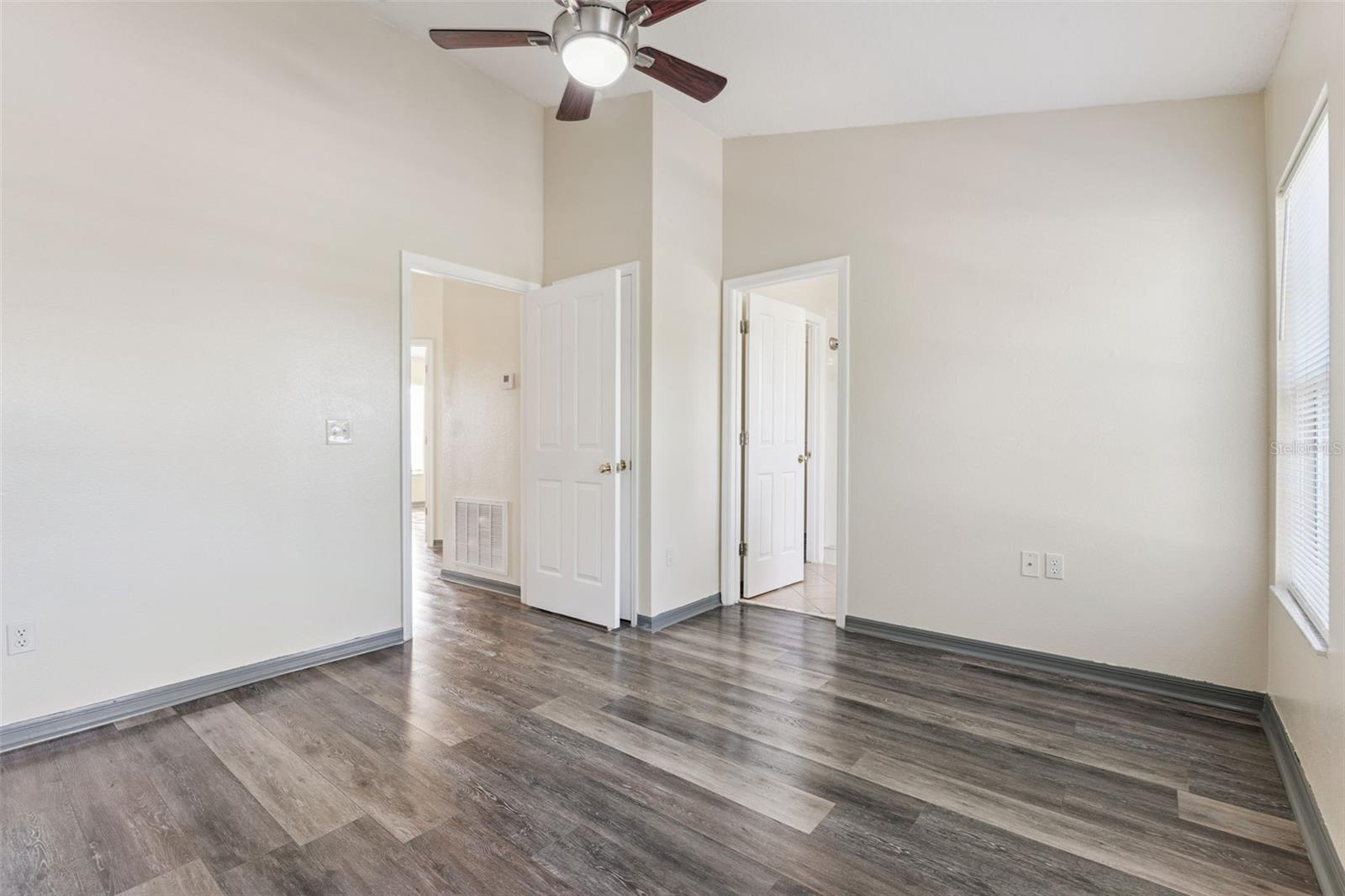 Image 16 of 43 For 6215 Chickasaw Trail