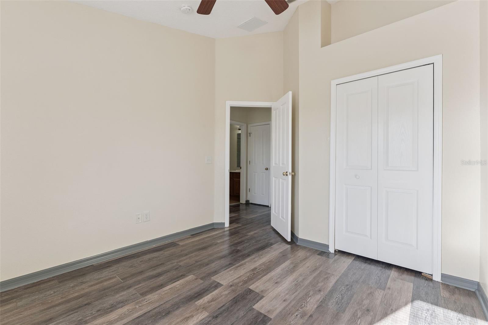 Image 23 of 43 For 6215 Chickasaw Trail