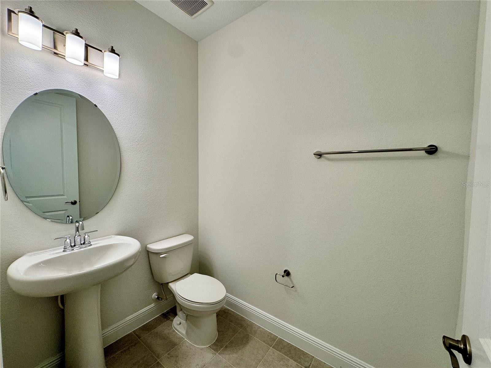 Image 12 of 40 For 5099 Railroad Vine Alley