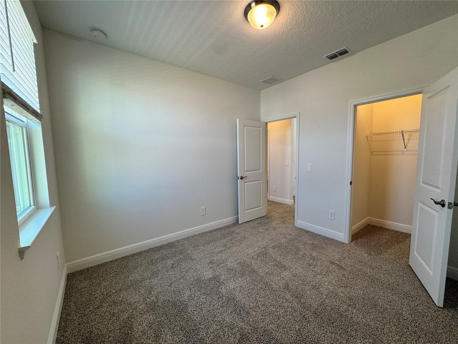 Image 21 of 40 For 5099 Railroad Vine Alley