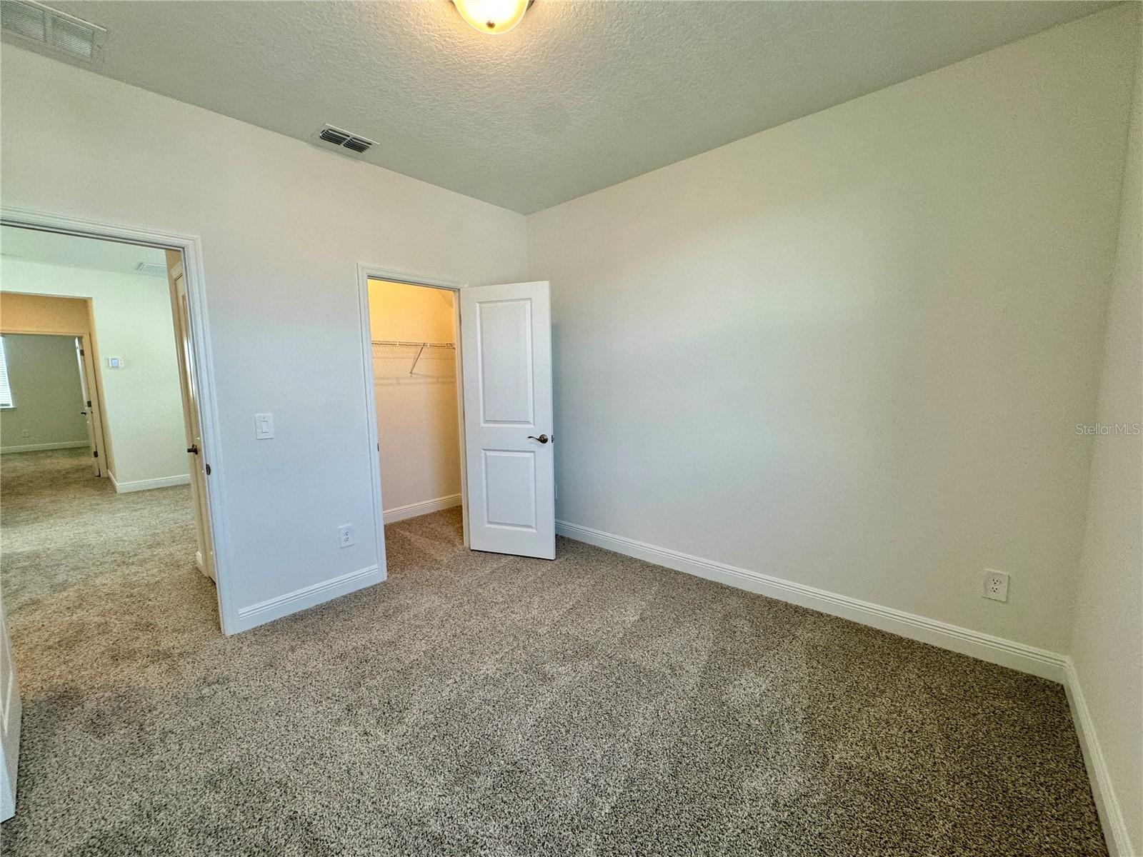 Image 22 of 40 For 5099 Railroad Vine Alley