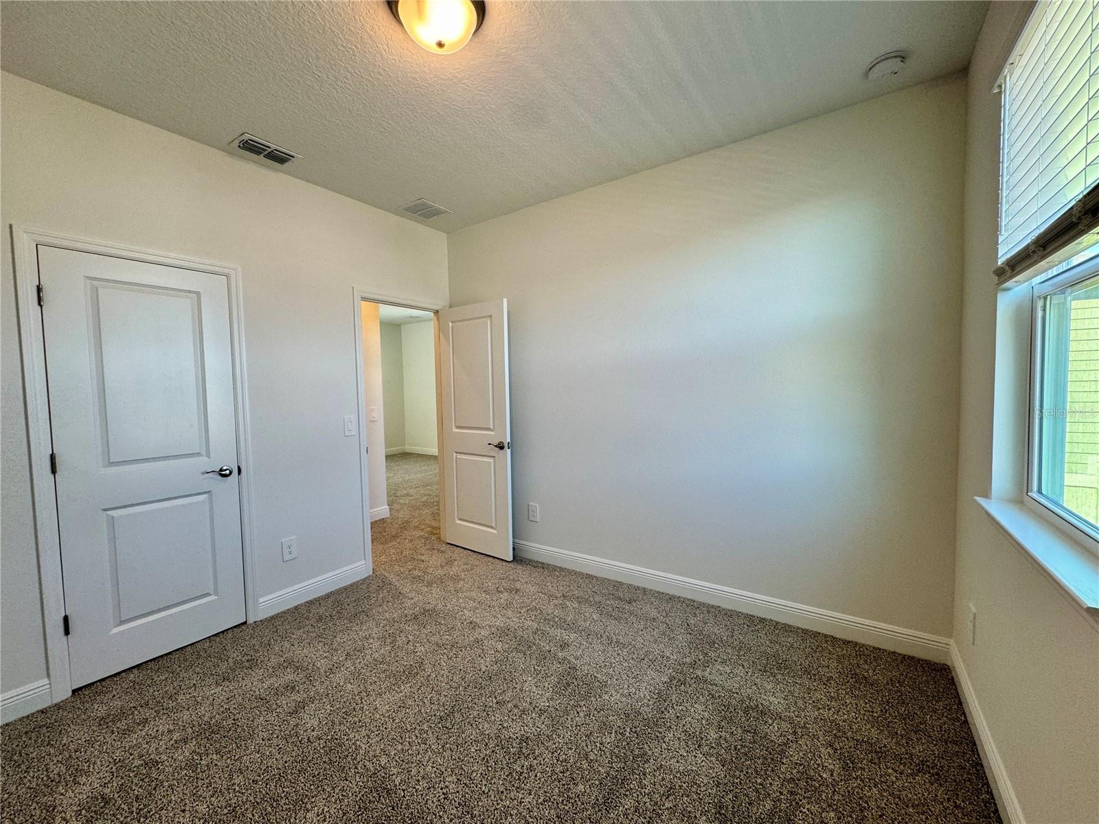 Image 26 of 40 For 5099 Railroad Vine Alley