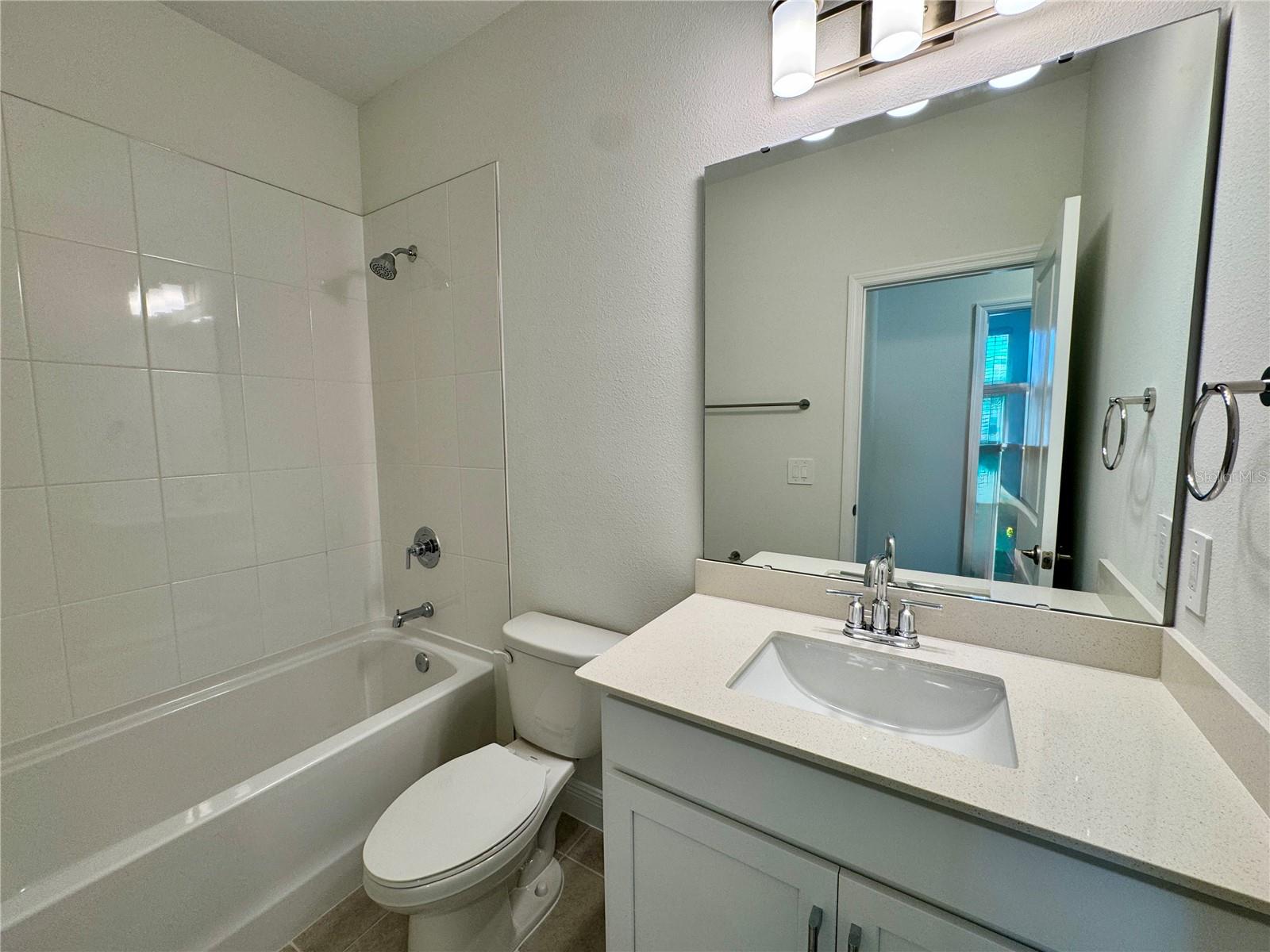 Image 27 of 40 For 5099 Railroad Vine Alley