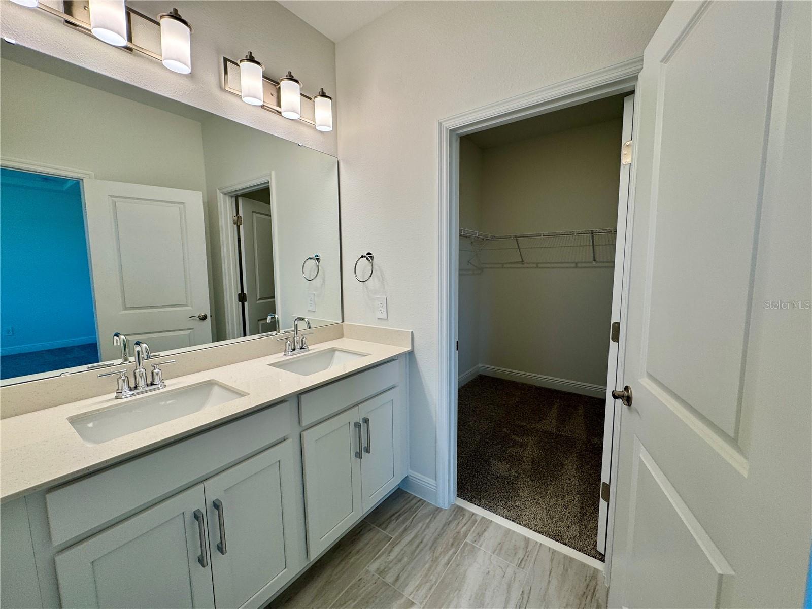 Image 39 of 40 For 5099 Railroad Vine Alley