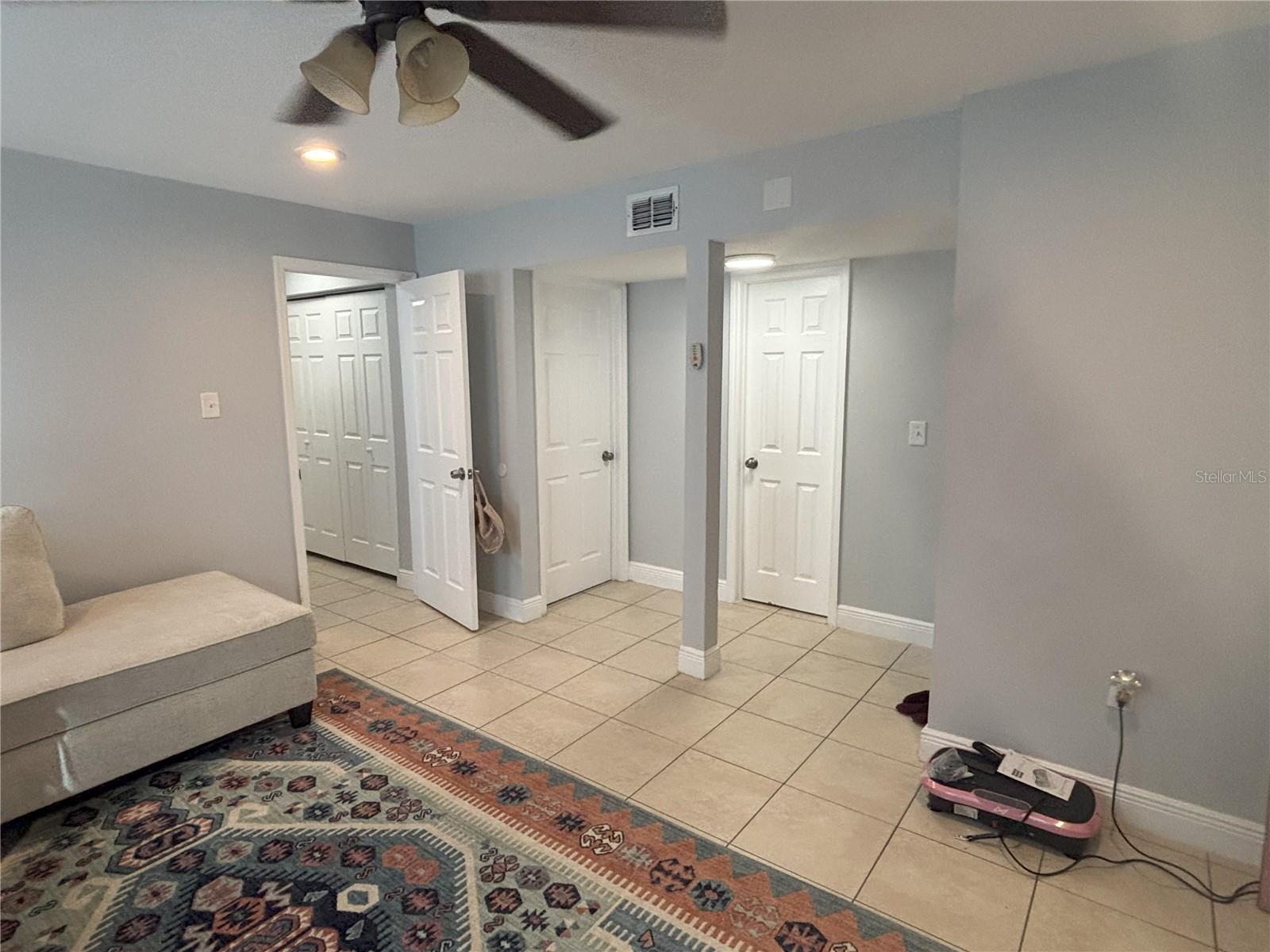 Image 17 of 25 For 6569 Benham Court