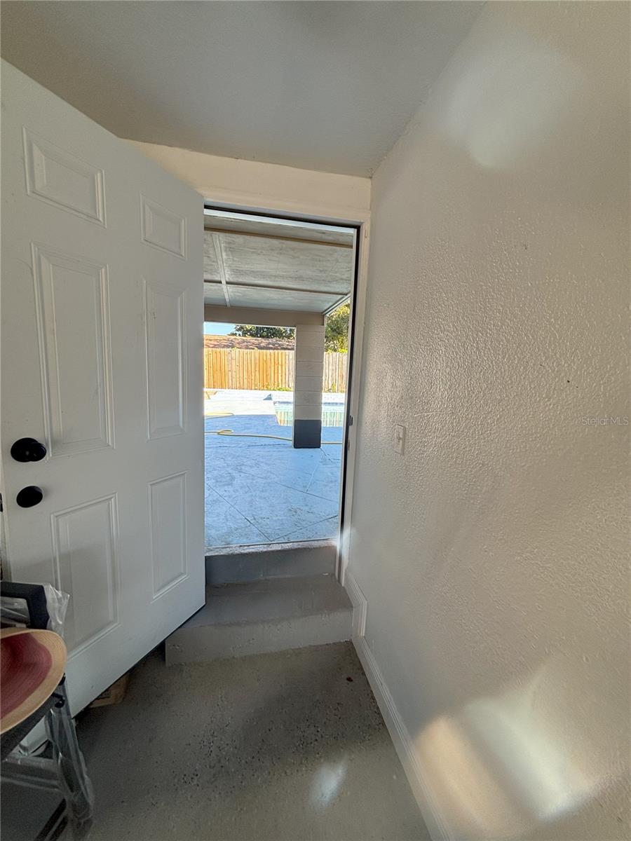 Image 21 of 25 For 6569 Benham Court