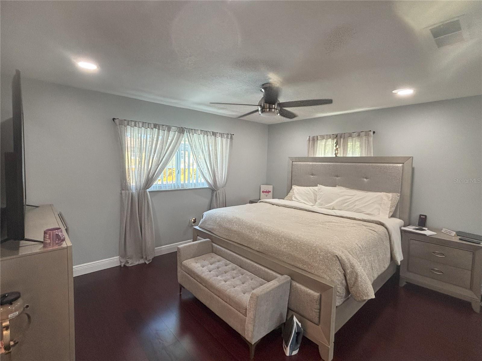 Image 5 of 25 For 6569 Benham Court