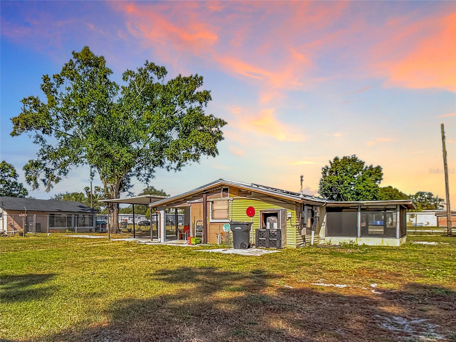 Image 2 of 39 For 2120 Dille Street