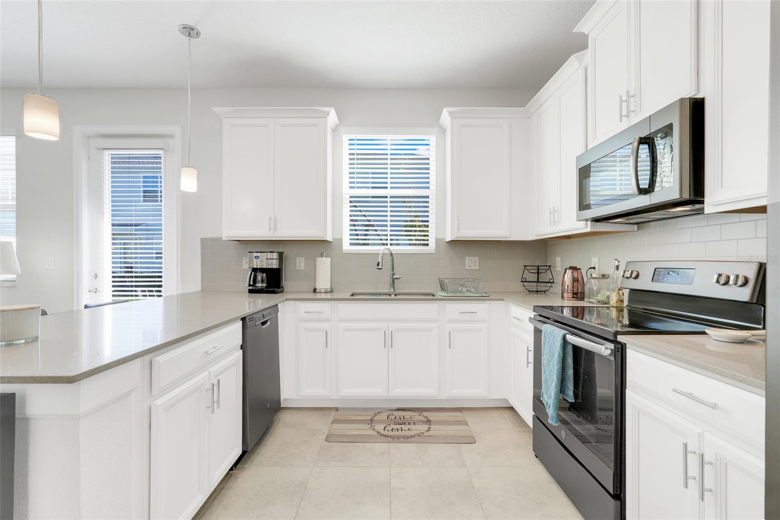 Image 11 of 40 For 2929 Satire St