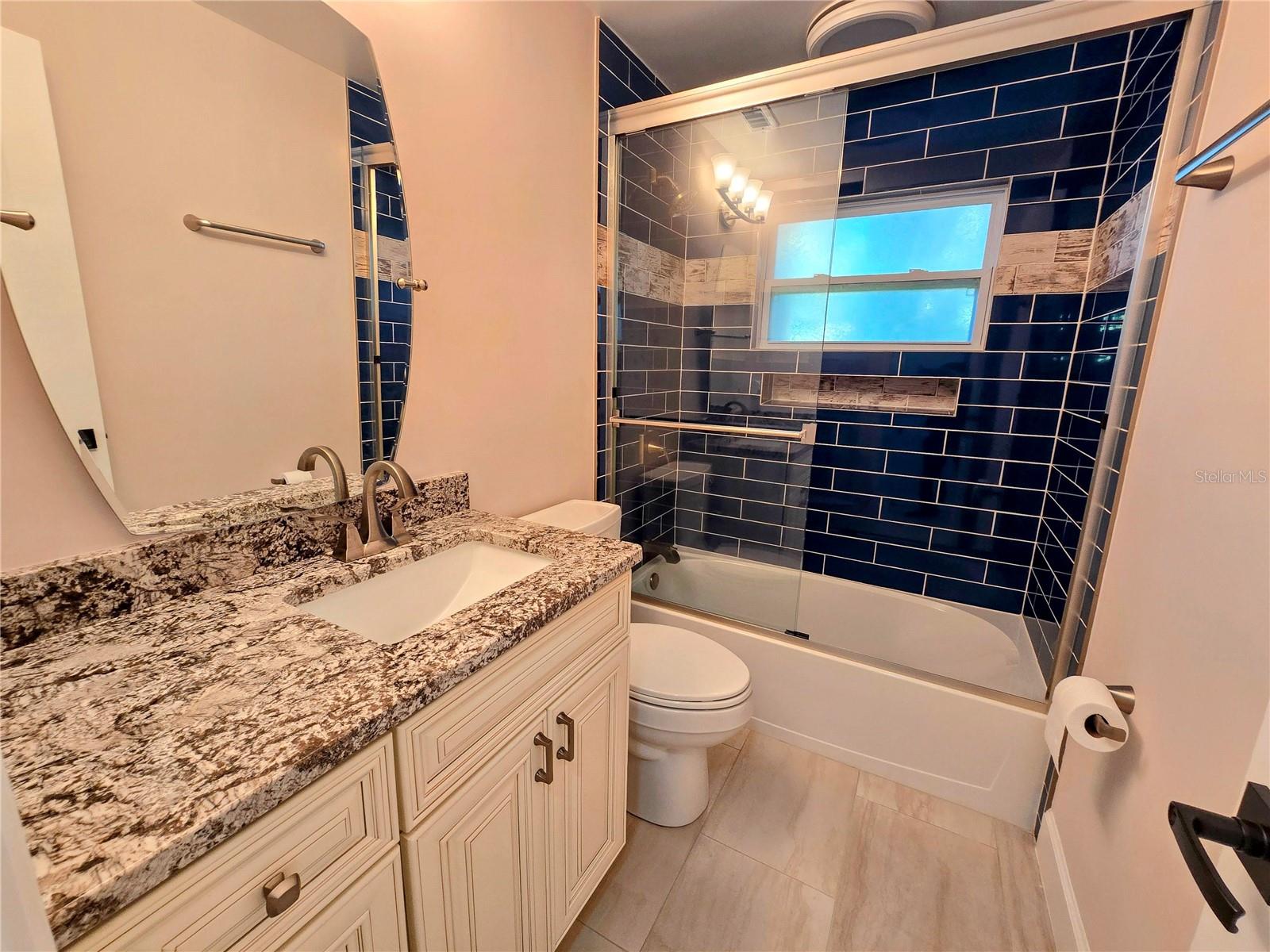 Image 15 of 18 For 838 Dunbar Terrace