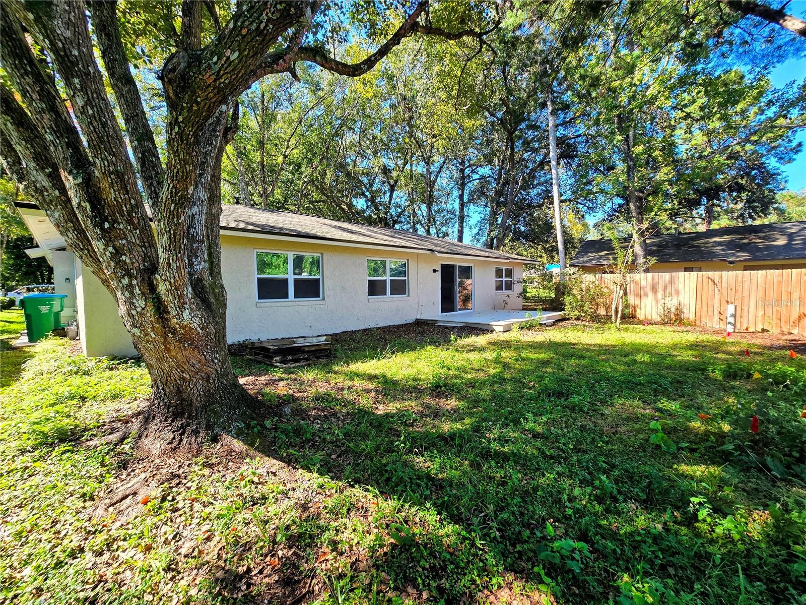 Image 2 of 18 For 838 Dunbar Terrace