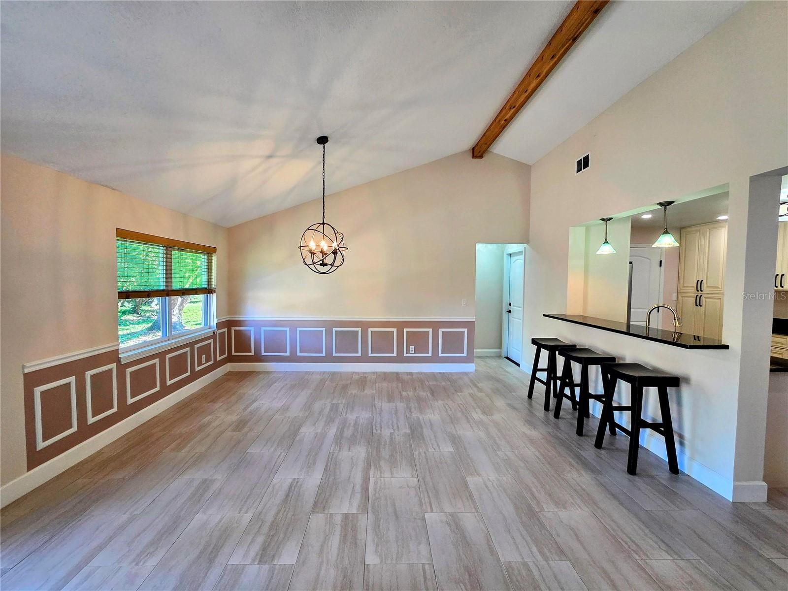 Image 5 of 18 For 838 Dunbar Terrace