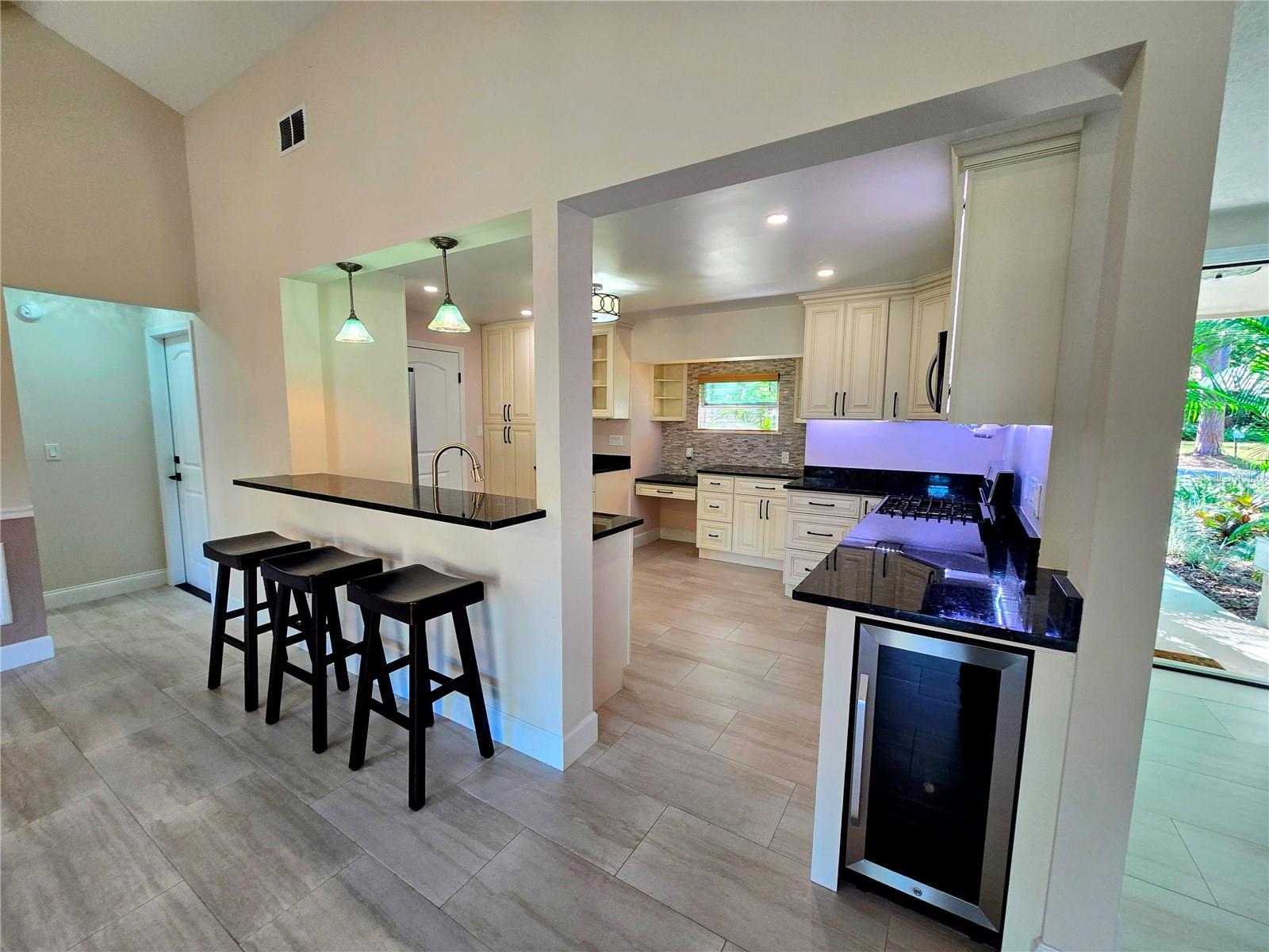 Image 6 of 18 For 838 Dunbar Terrace