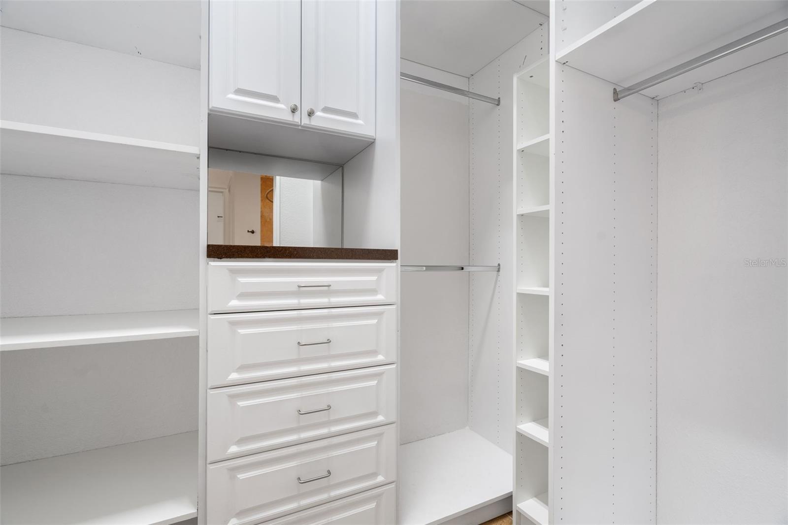 Image 36 of 53 For 10473 Cromwell Grove Ter