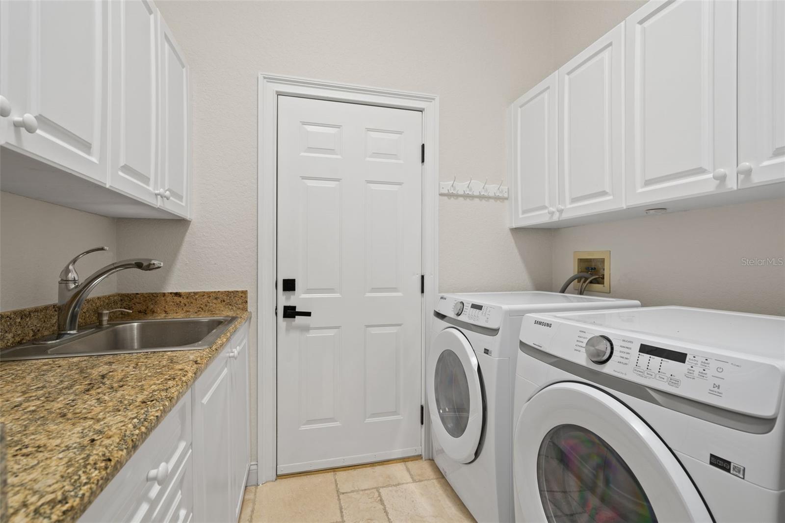 Image 37 of 53 For 10473 Cromwell Grove Ter