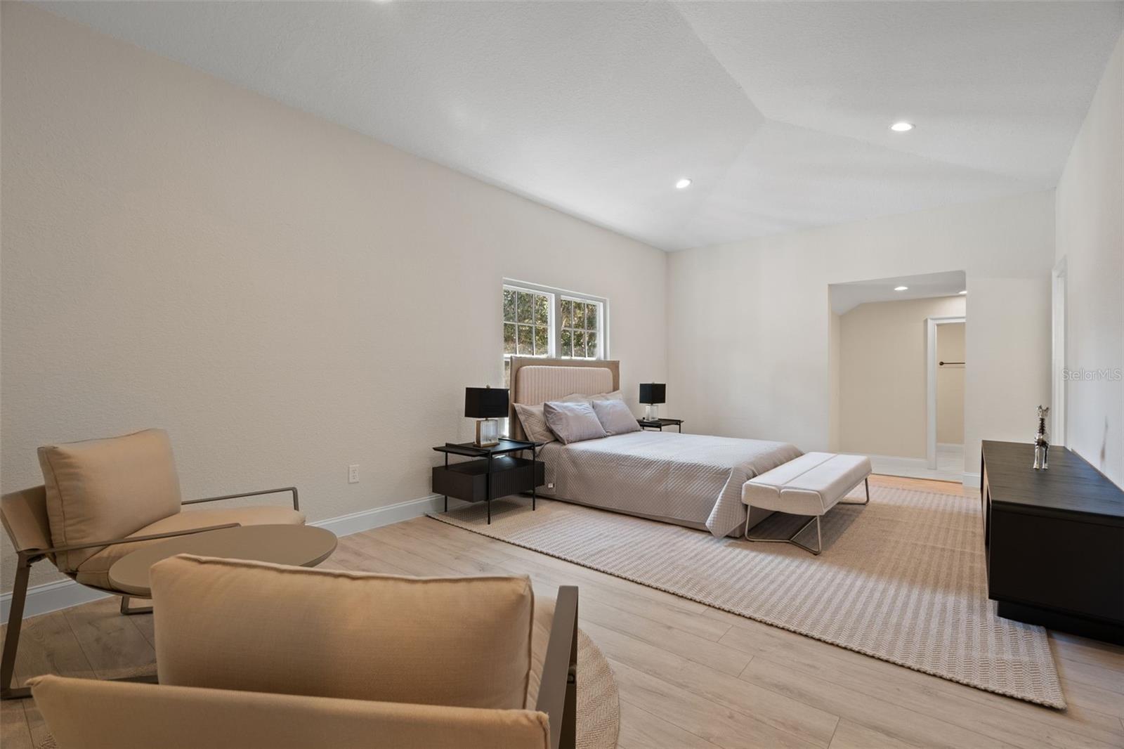 Image 38 of 53 For 10473 Cromwell Grove Ter