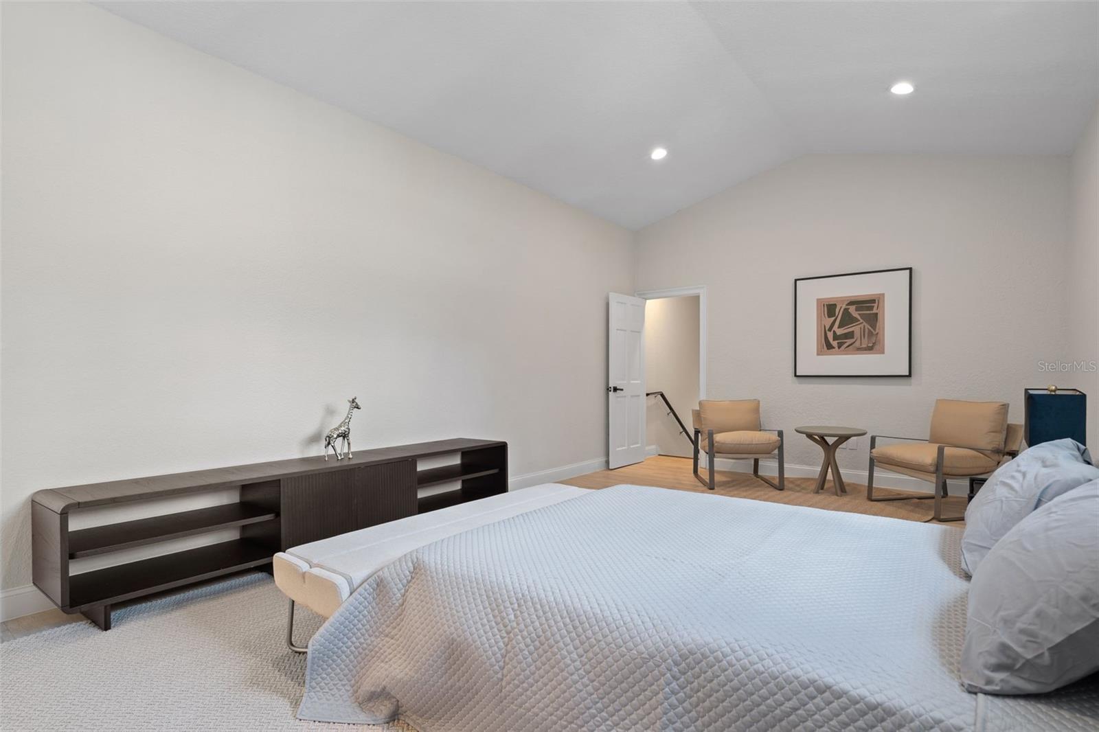 Image 39 of 53 For 10473 Cromwell Grove Ter