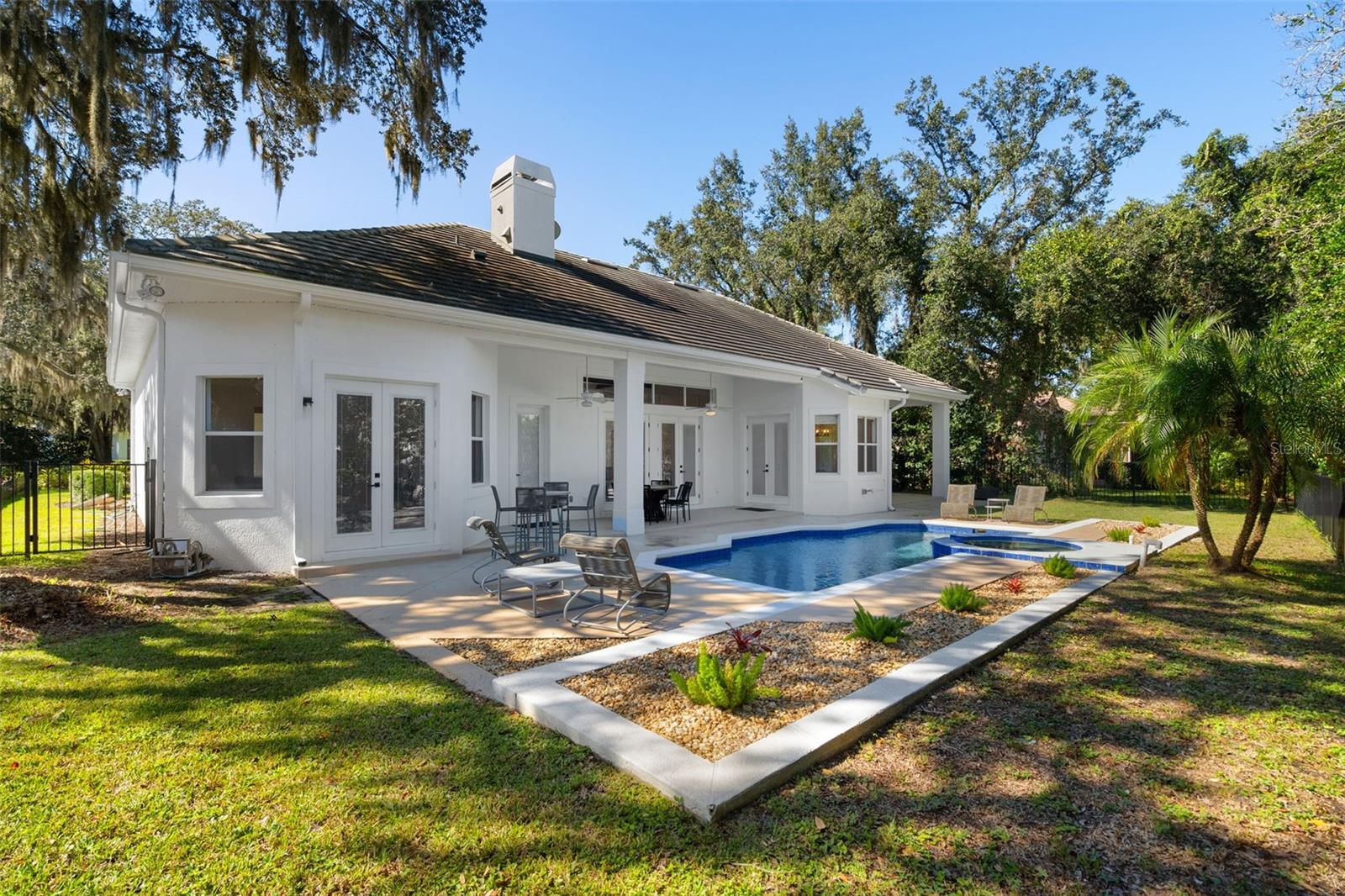 Image 42 of 53 For 10473 Cromwell Grove Ter