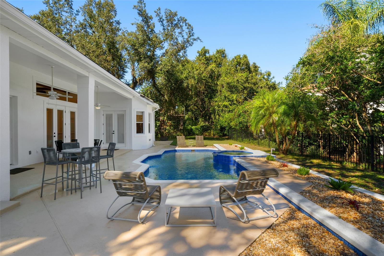 Image 43 of 53 For 10473 Cromwell Grove Ter