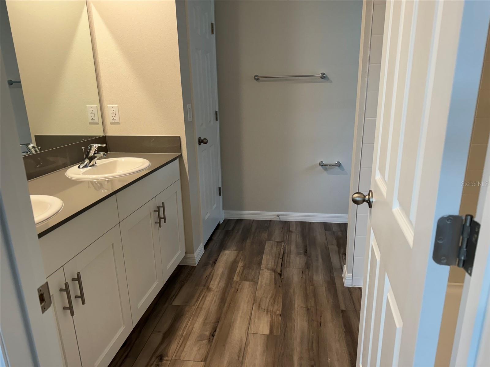 Image 11 of 18 For 7959 Peace Lily Avenue