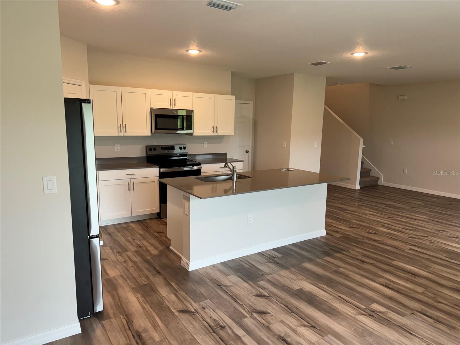 Image 3 of 18 For 7959 Peace Lily Avenue