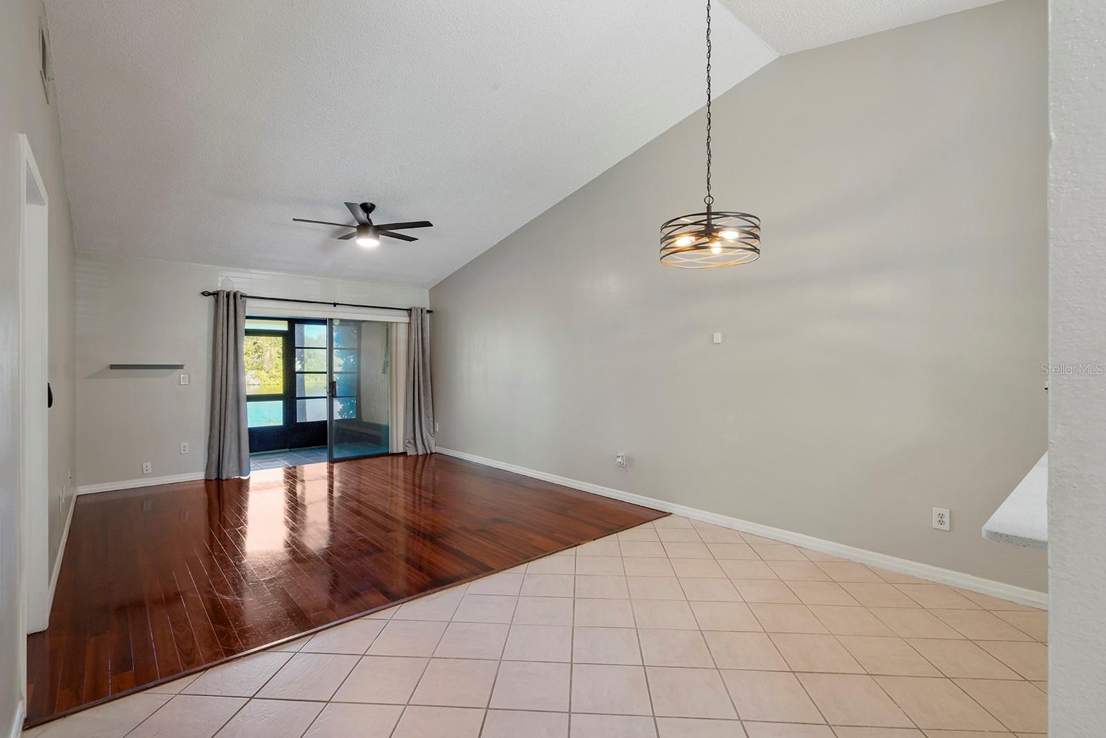 Image 10 of 34 For 2640 King Oak Circle