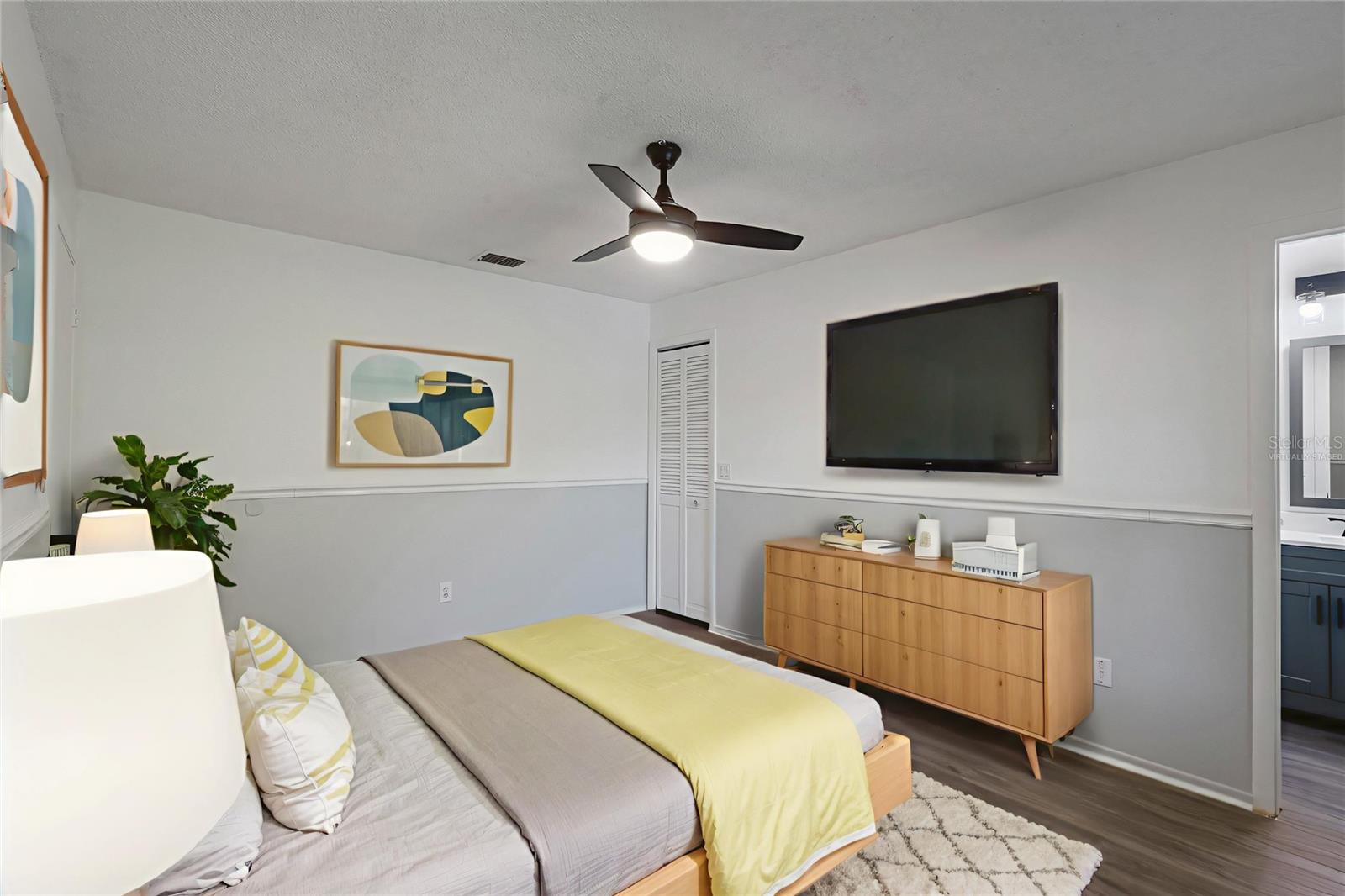 Image 12 of 34 For 2640 King Oak Circle