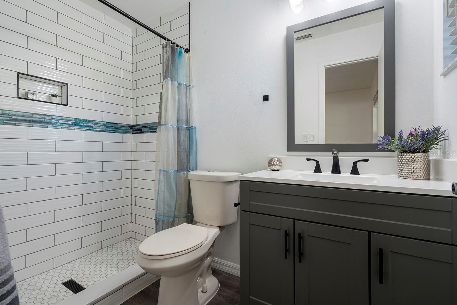 Image 13 of 34 For 2640 King Oak Circle