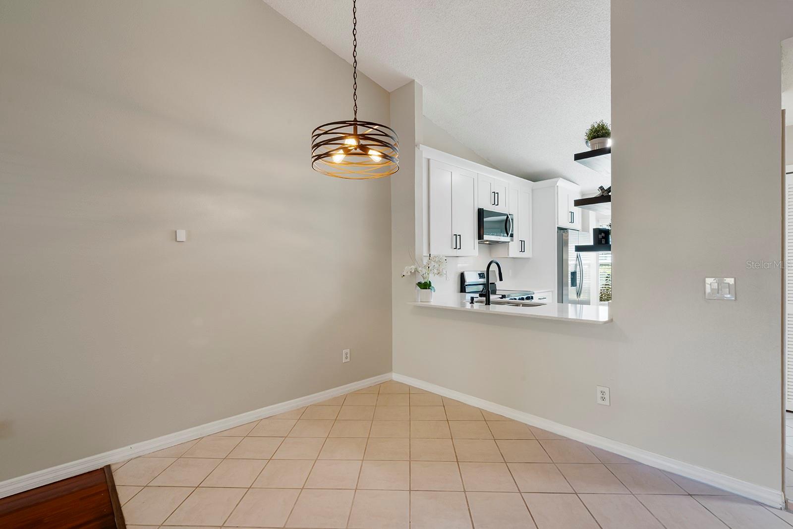 Image 8 of 34 For 2640 King Oak Circle