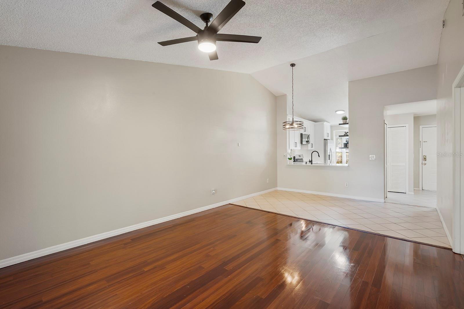 Image 9 of 34 For 2640 King Oak Circle