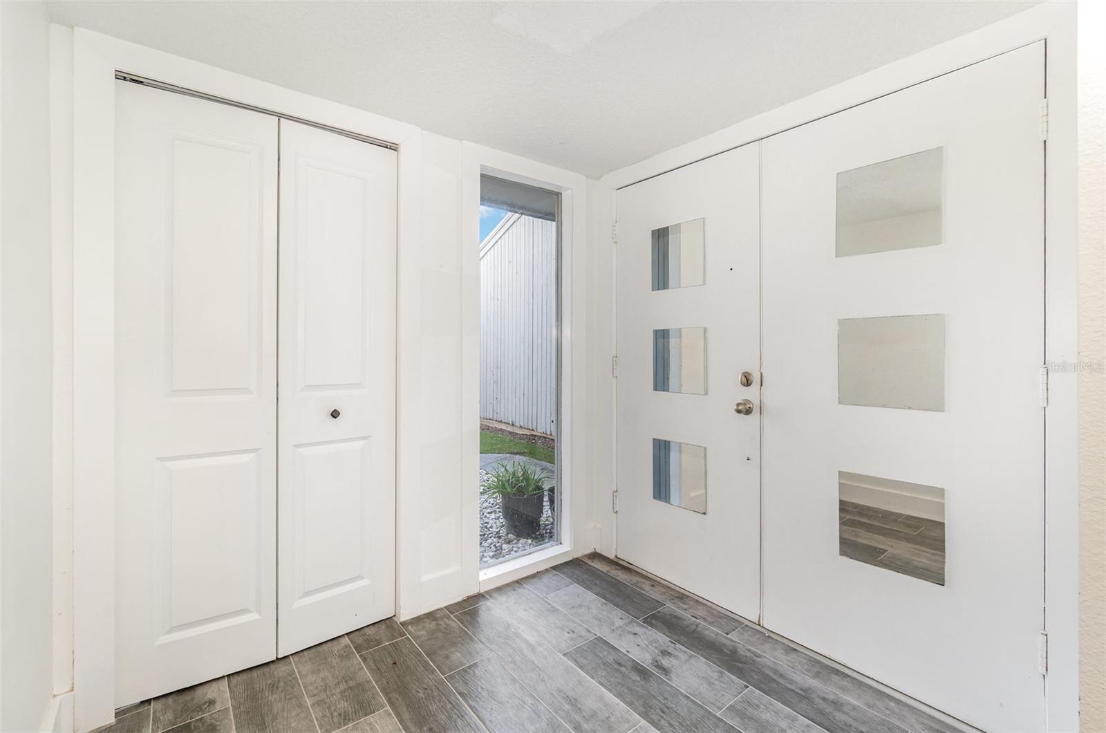 Image 3 of 28 For 209 Sweet Gum Way