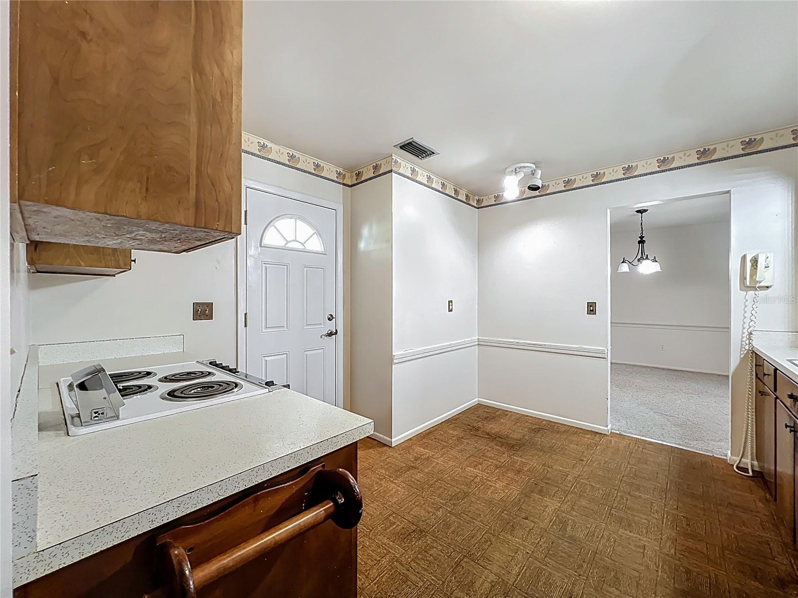 Image 18 of 35 For 1628 Larkin Avenue