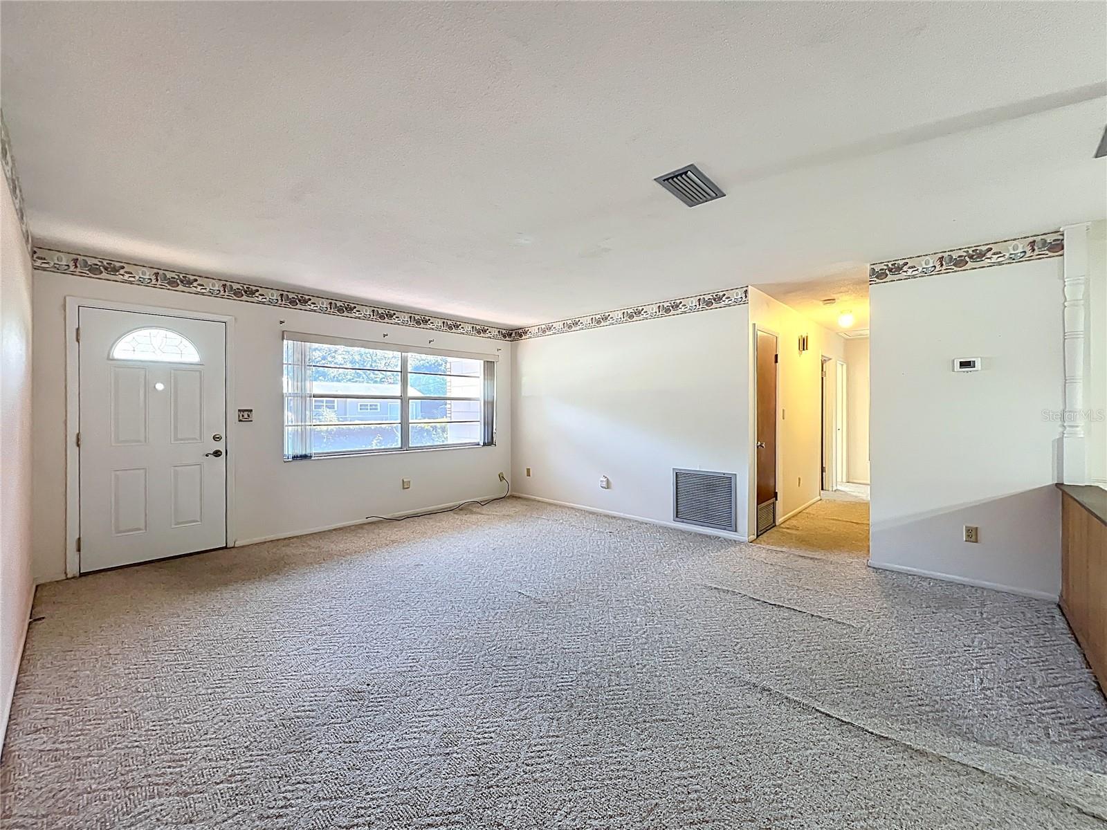 Image 4 of 35 For 1628 Larkin Avenue