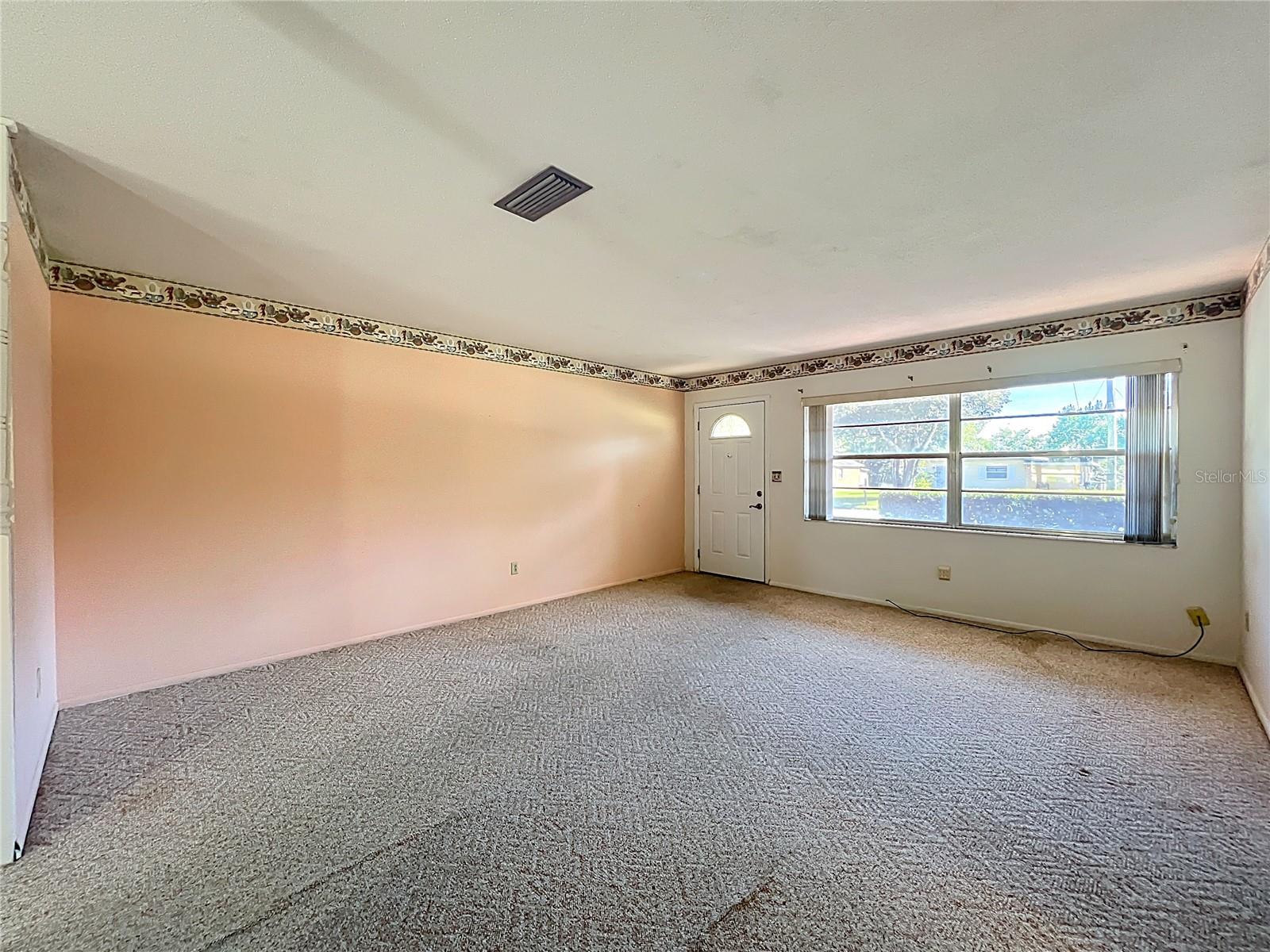 Image 5 of 35 For 1628 Larkin Avenue